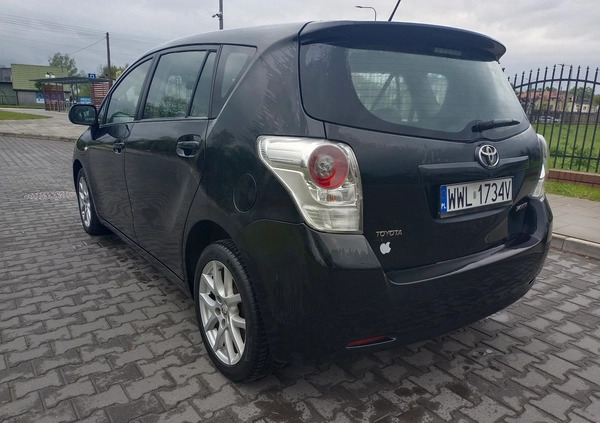 Toyota Verso cena 18400 przebieg: 205000, rok produkcji 2009 z Radzymin małe 29